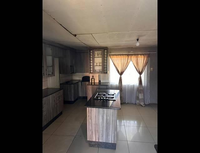 2 BEDROOM HOUSE FOR SALE IN VILLA LIZA